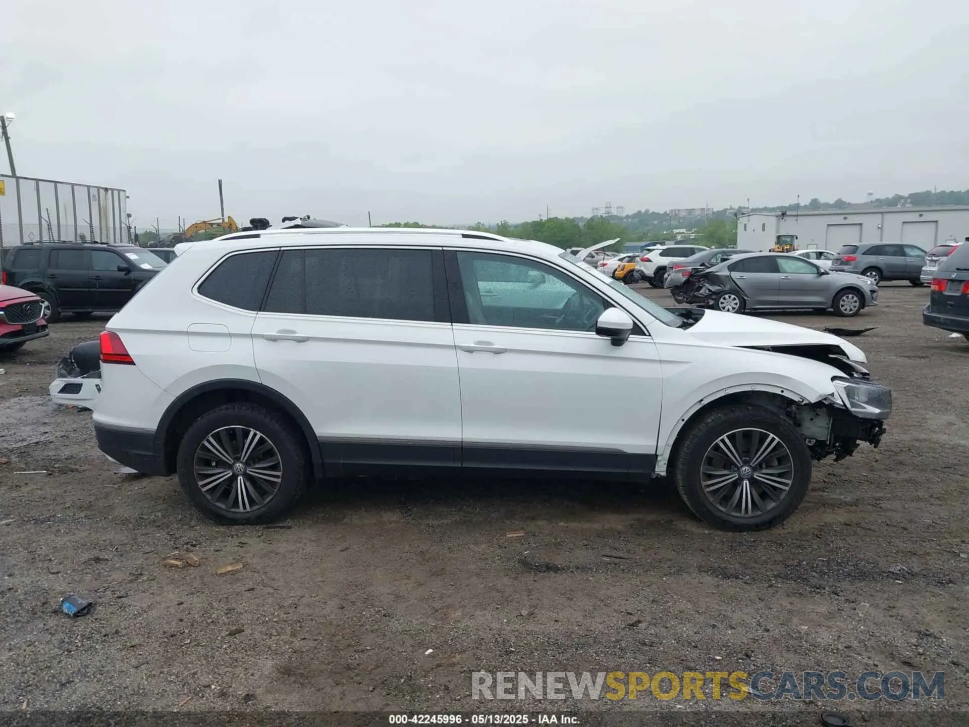 14 Photograph of a damaged car 3VV2B7AX5KM052653 VOLKSWAGEN TIGUAN 2019
