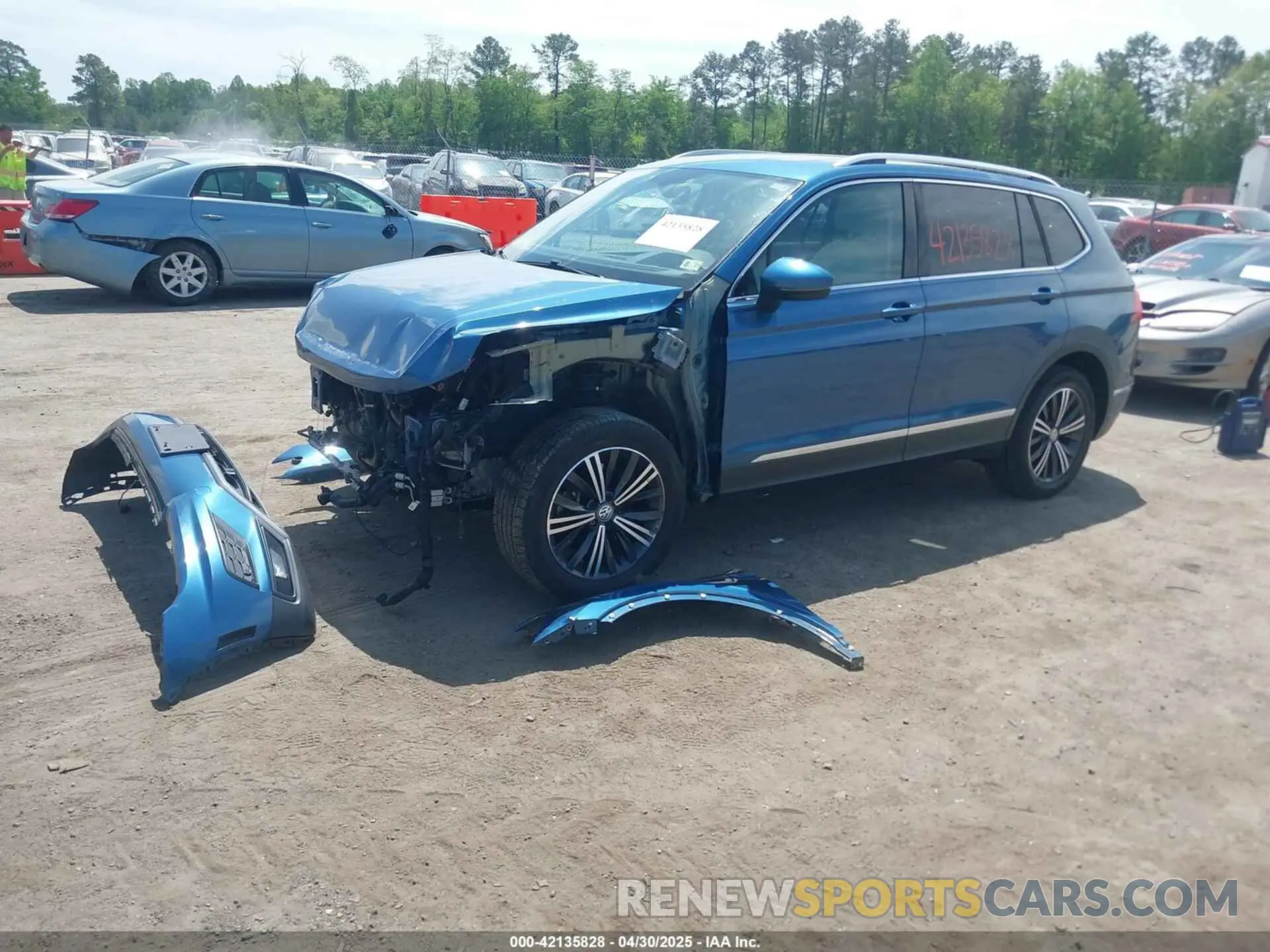 2 Photograph of a damaged car 3VV2B7AX5KM062339 VOLKSWAGEN TIGUAN 2019