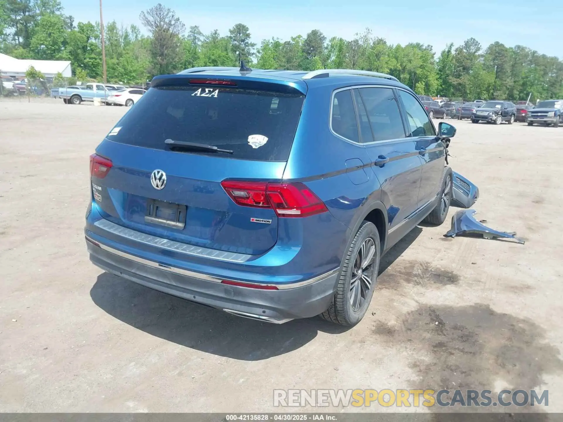 4 Photograph of a damaged car 3VV2B7AX5KM062339 VOLKSWAGEN TIGUAN 2019