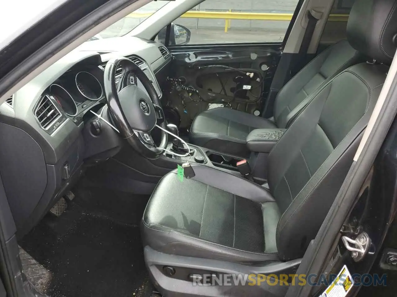 7 Photograph of a damaged car 3VV2B7AX5KM073079 VOLKSWAGEN TIGUAN 2019