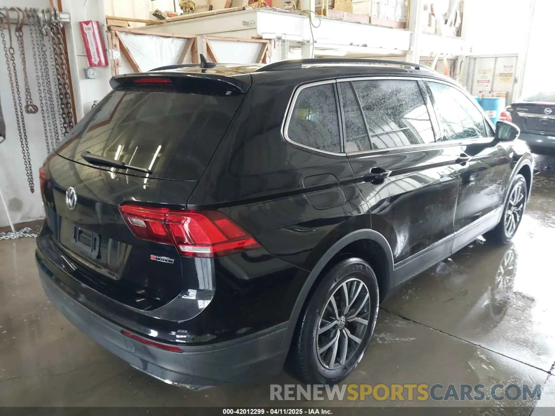 4 Photograph of a damaged car 3VV2B7AX5KM074555 VOLKSWAGEN TIGUAN 2019