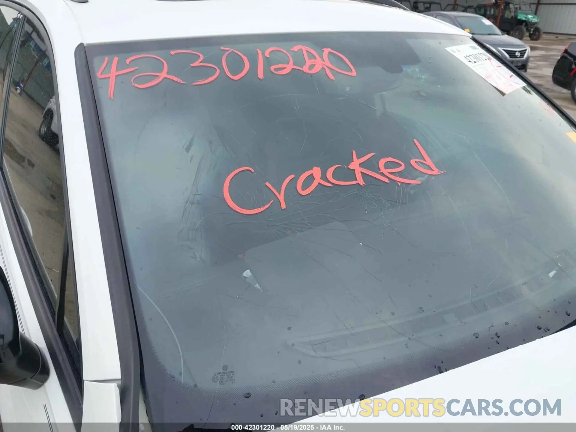 18 Photograph of a damaged car 3VV2B7AX5KM162540 VOLKSWAGEN TIGUAN 2019