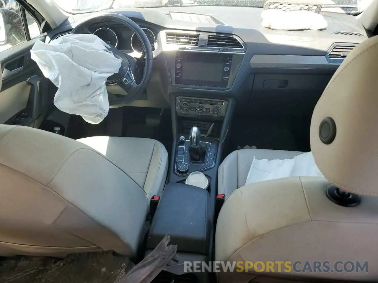 8 Photograph of a damaged car 3VV2B7AX5KM201272 VOLKSWAGEN TIGUAN 2019
