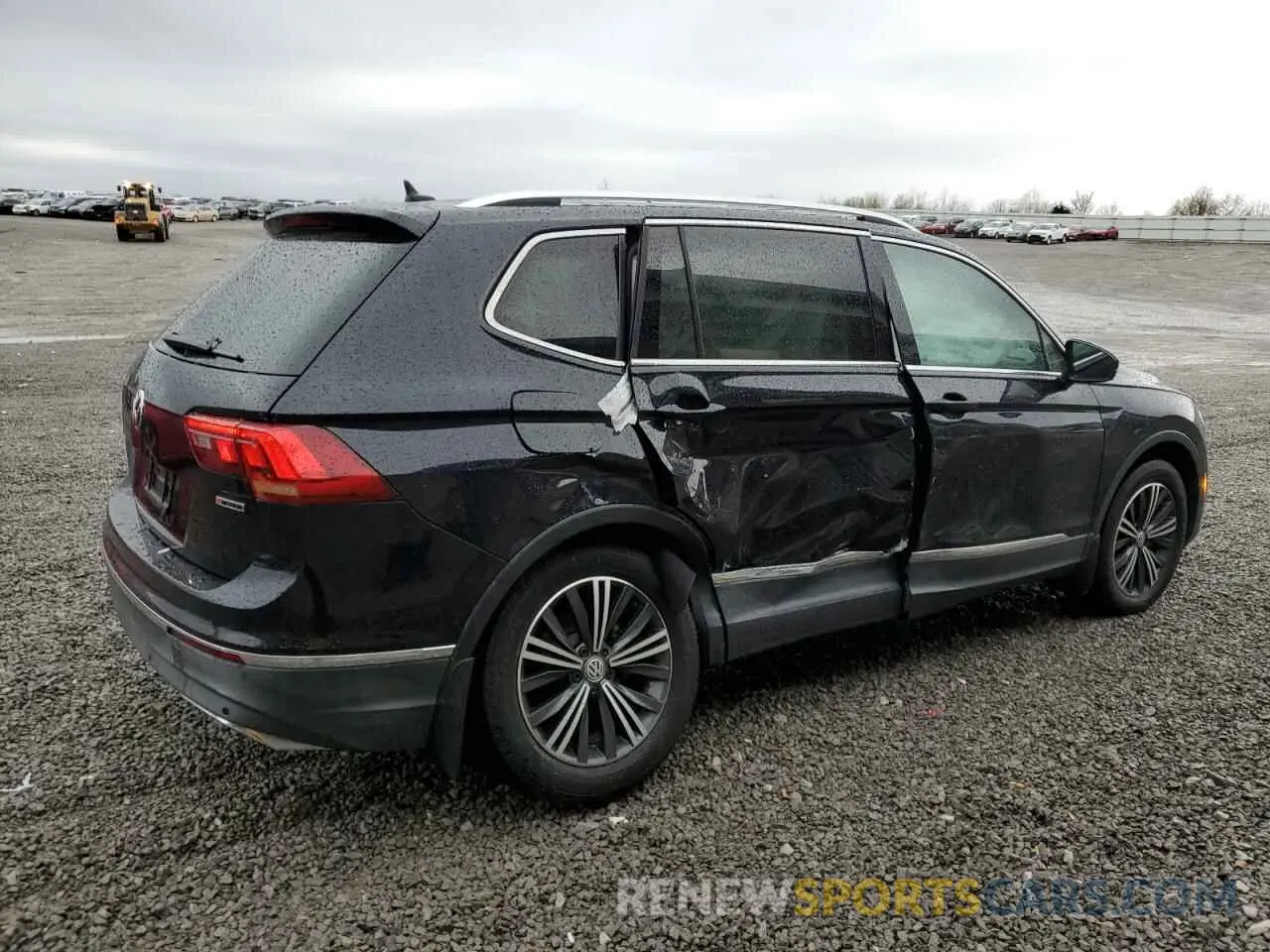 3 Photograph of a damaged car 3VV2B7AX6KM008516 VOLKSWAGEN TIGUAN 2019