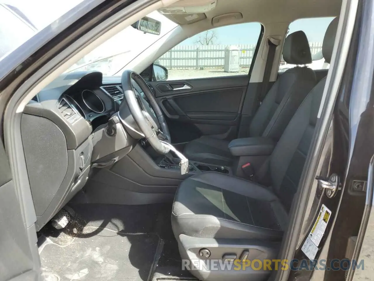 7 Photograph of a damaged car 3VV2B7AX6KM050152 VOLKSWAGEN TIGUAN 2019