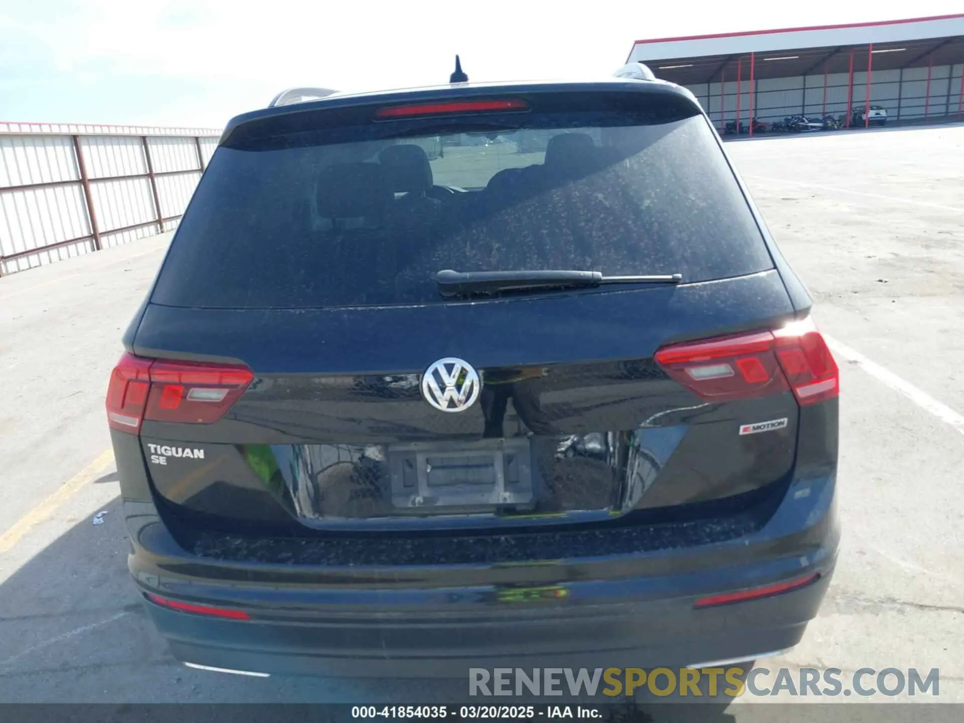 16 Photograph of a damaged car 3VV2B7AX6KM066013 VOLKSWAGEN TIGUAN 2019