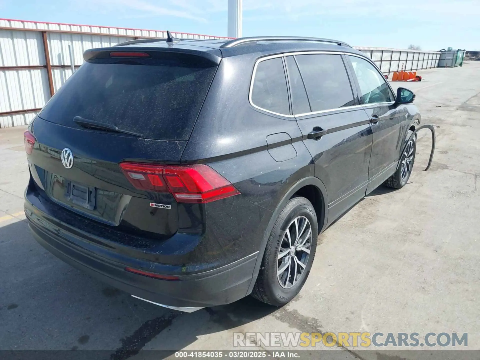4 Photograph of a damaged car 3VV2B7AX6KM066013 VOLKSWAGEN TIGUAN 2019