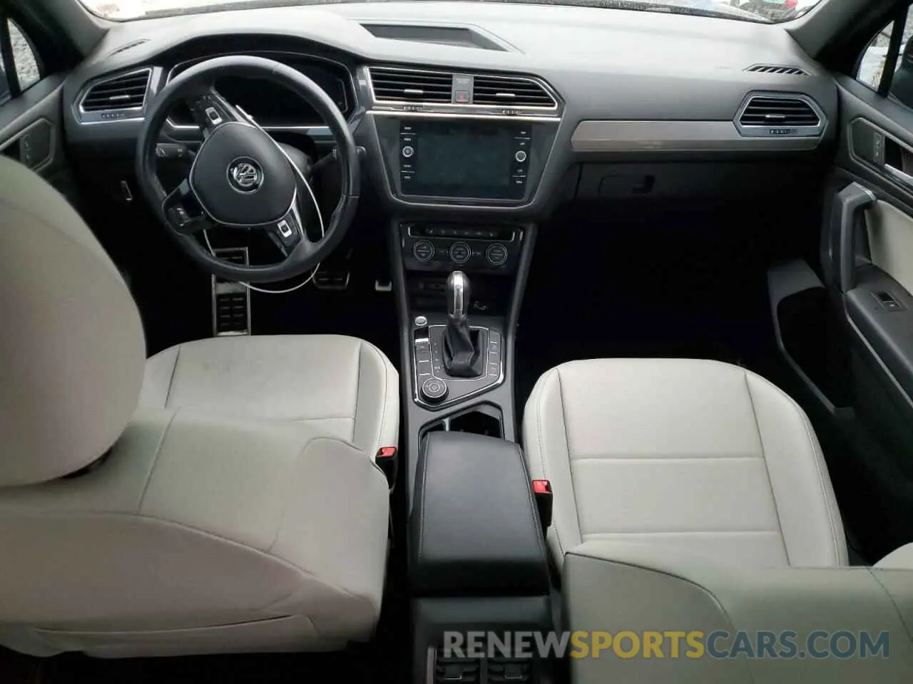 8 Photograph of a damaged car 3VV2B7AX6KM135296 VOLKSWAGEN TIGUAN 2019
