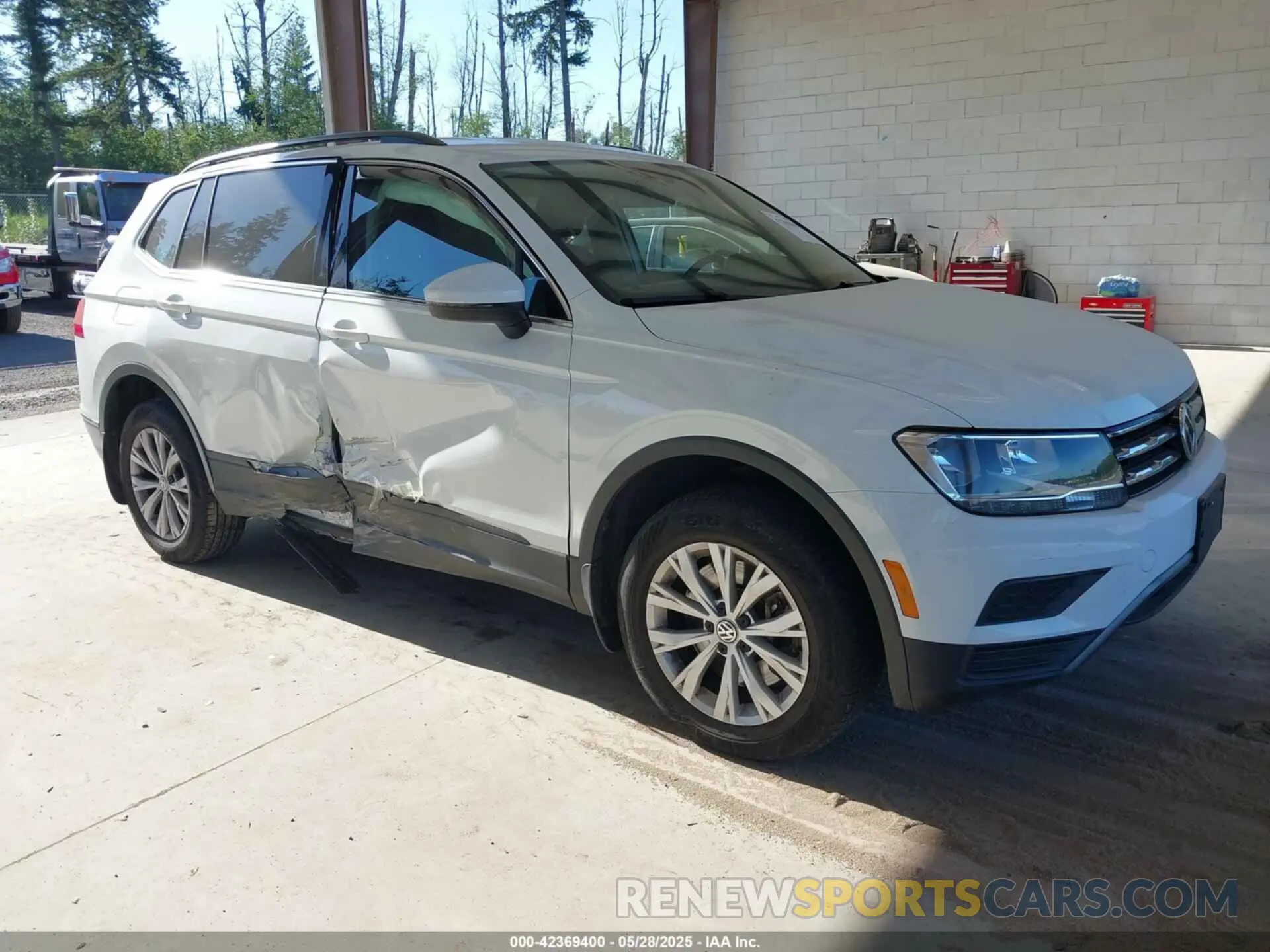 1 Photograph of a damaged car 3VV2B7AX6KM140482 VOLKSWAGEN TIGUAN 2019