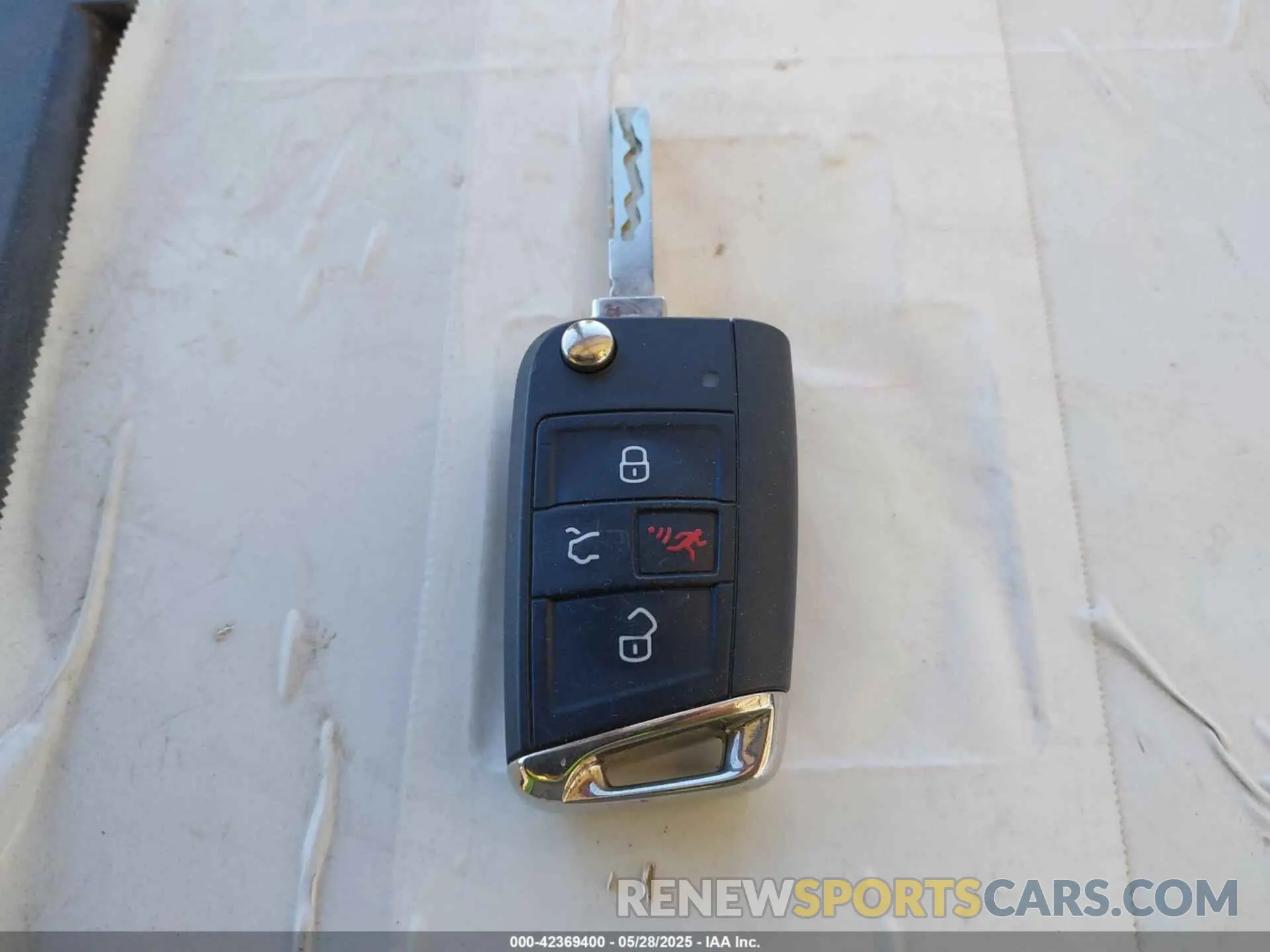 11 Photograph of a damaged car 3VV2B7AX6KM140482 VOLKSWAGEN TIGUAN 2019