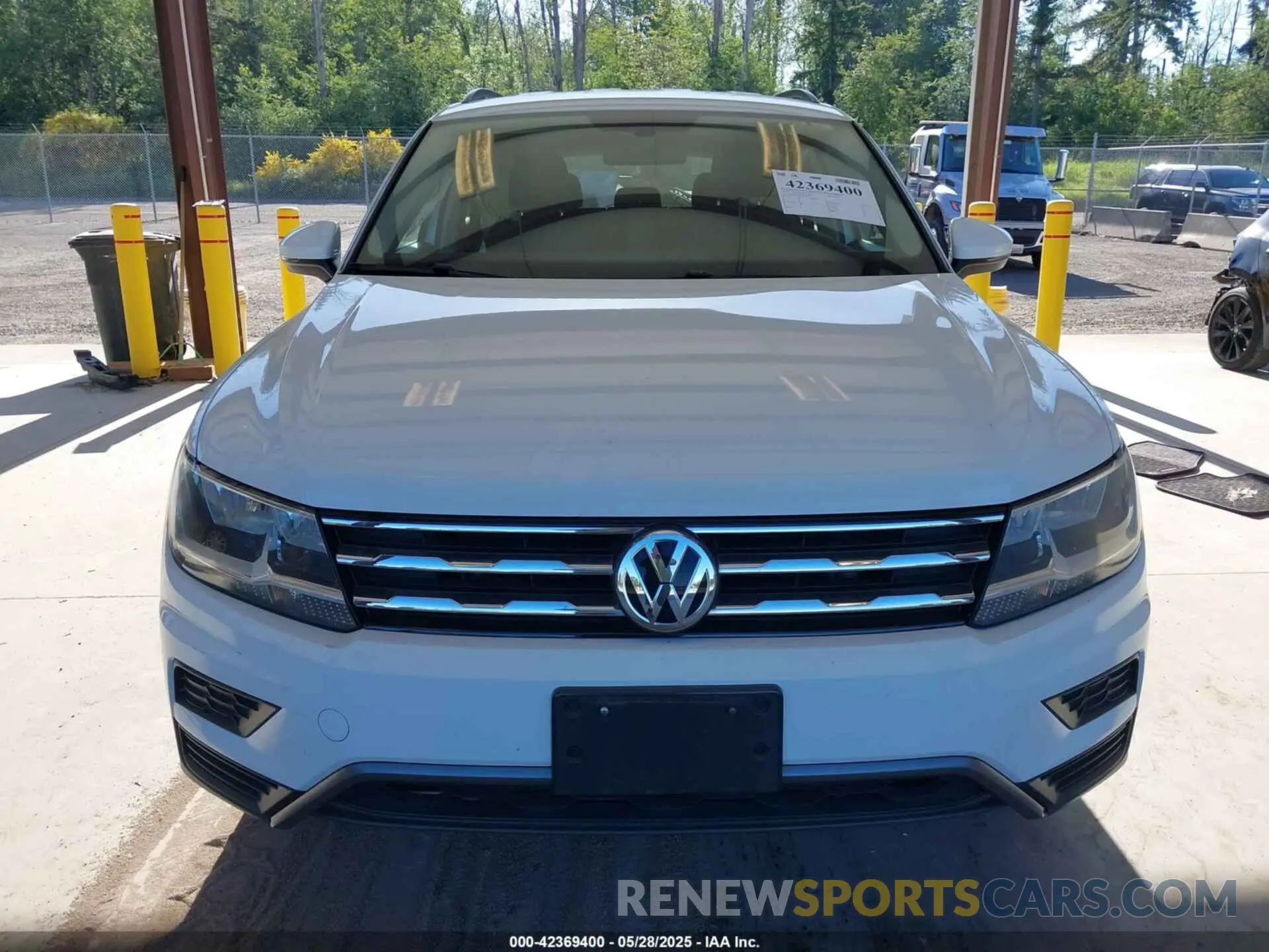 12 Photograph of a damaged car 3VV2B7AX6KM140482 VOLKSWAGEN TIGUAN 2019