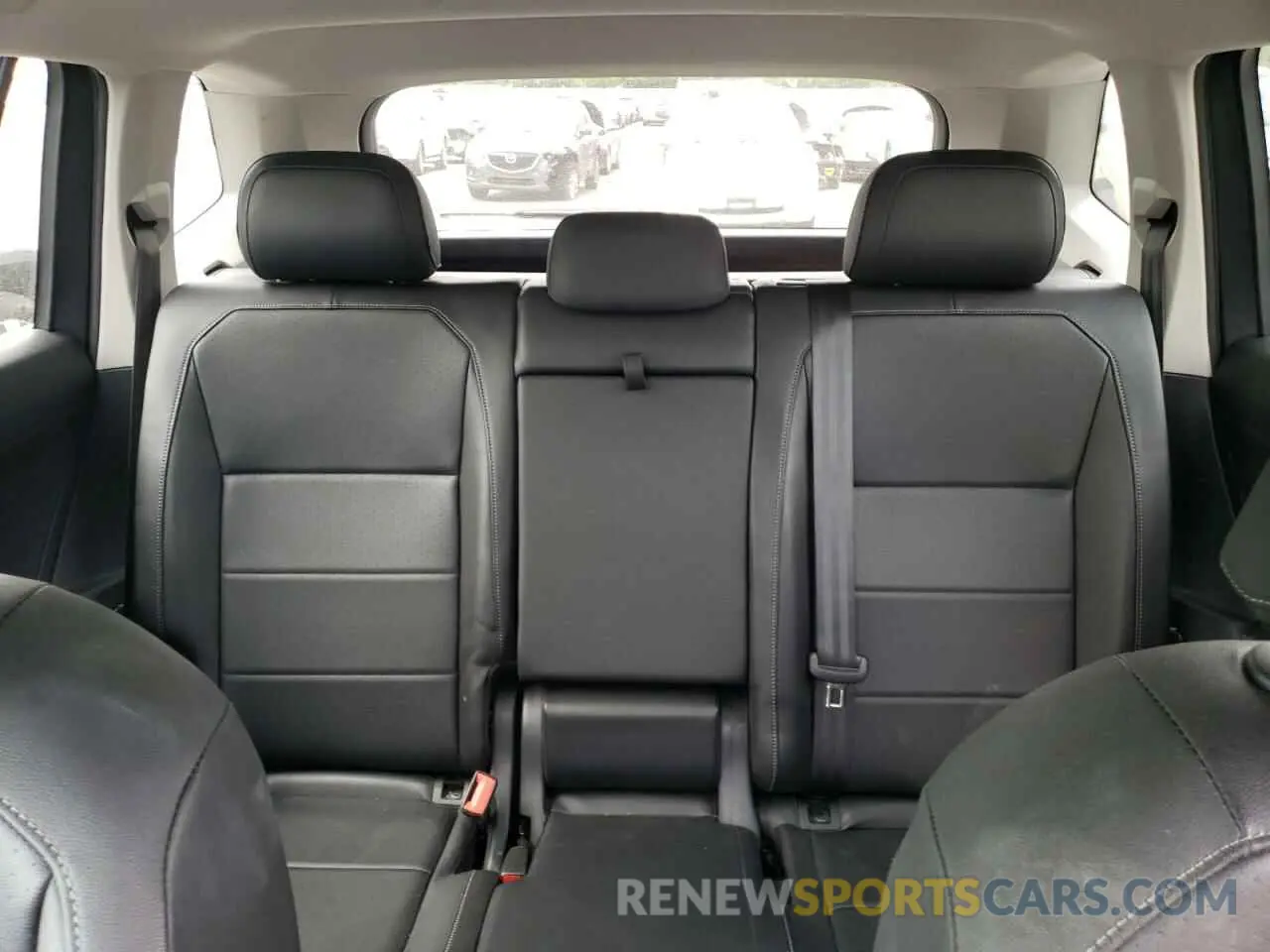 10 Photograph of a damaged car 3VV2B7AX6KM165060 VOLKSWAGEN TIGUAN 2019