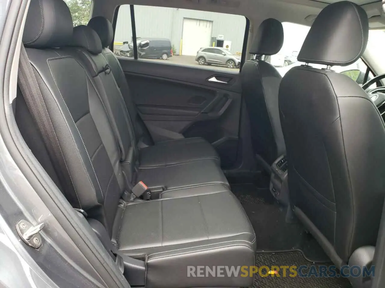 11 Photograph of a damaged car 3VV2B7AX6KM165060 VOLKSWAGEN TIGUAN 2019