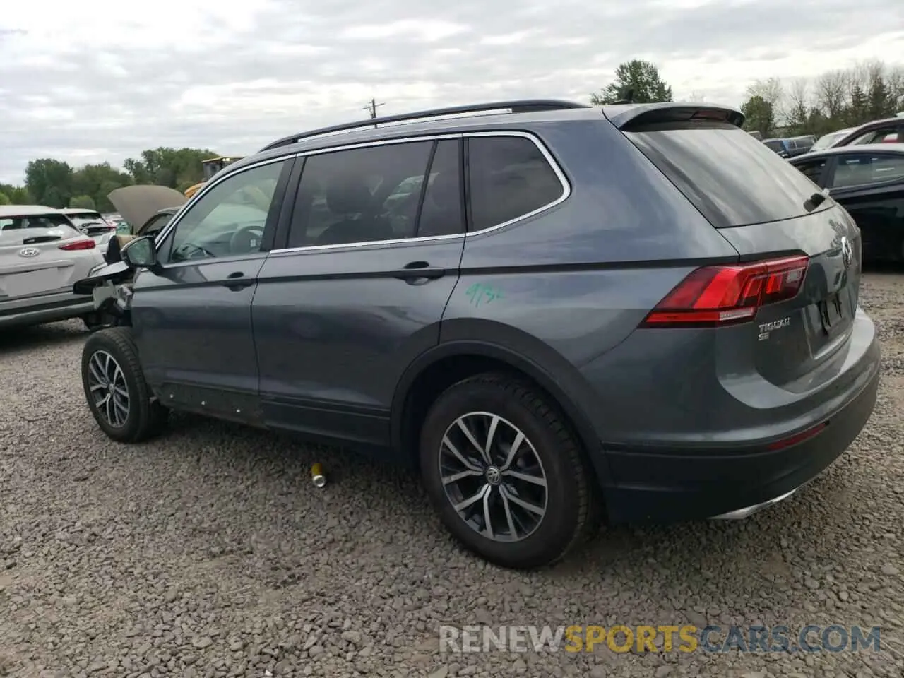 2 Photograph of a damaged car 3VV2B7AX6KM165060 VOLKSWAGEN TIGUAN 2019