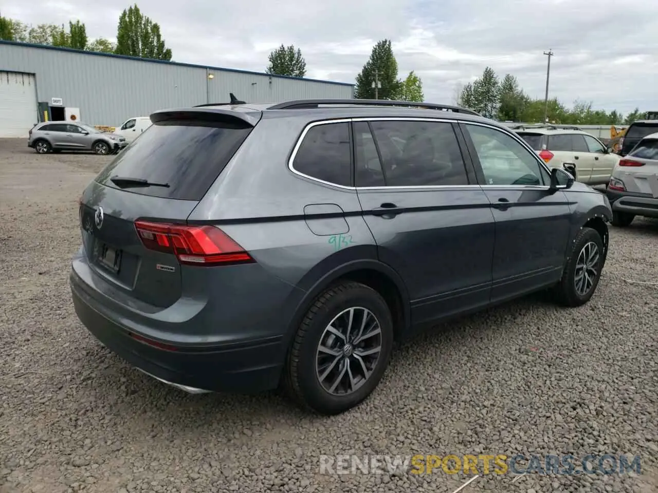 3 Photograph of a damaged car 3VV2B7AX6KM165060 VOLKSWAGEN TIGUAN 2019