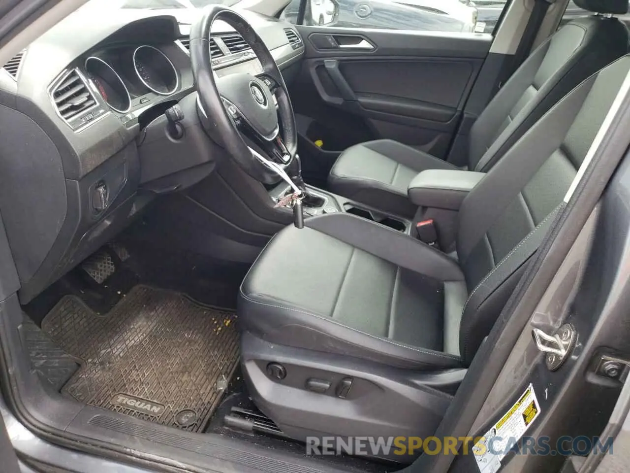 7 Photograph of a damaged car 3VV2B7AX6KM165060 VOLKSWAGEN TIGUAN 2019