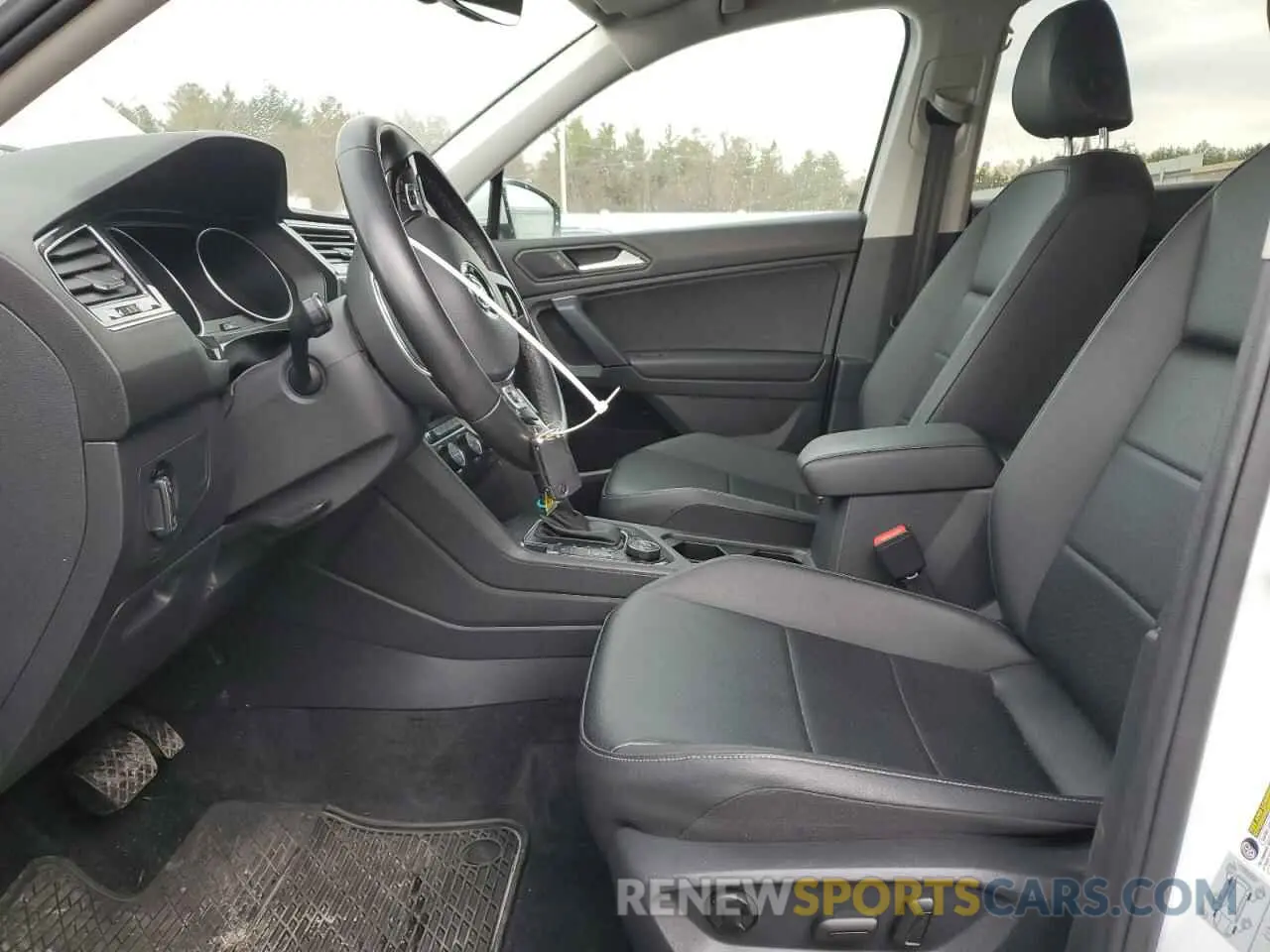 7 Photograph of a damaged car 3VV2B7AX6KM174793 VOLKSWAGEN TIGUAN 2019