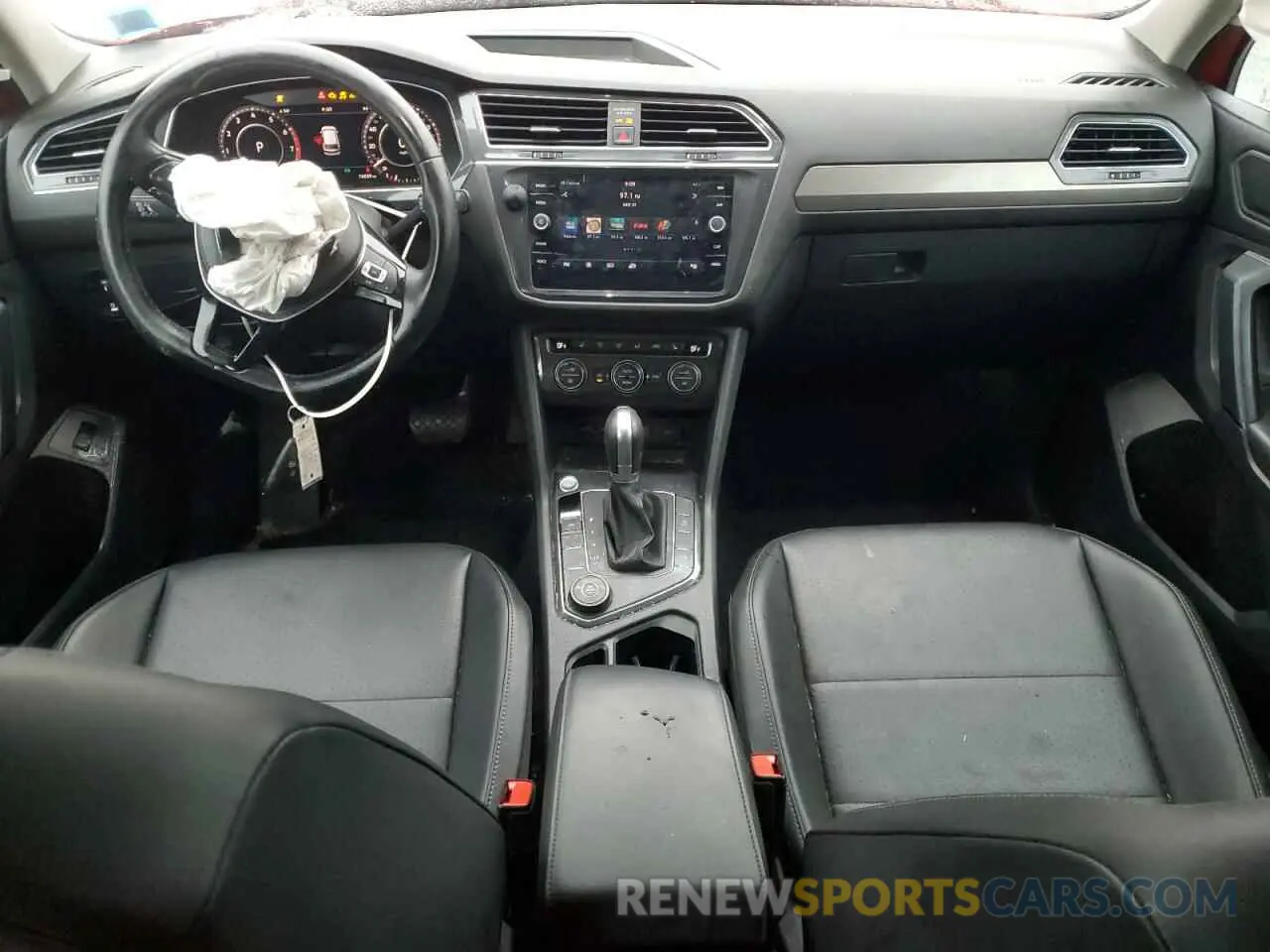 8 Photograph of a damaged car 3VV2B7AX7KM013949 VOLKSWAGEN TIGUAN 2019
