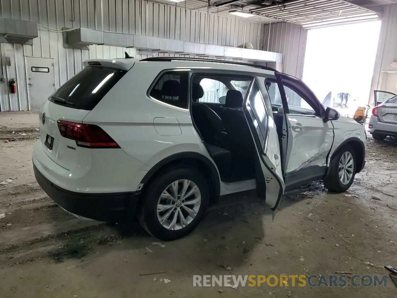3 Photograph of a damaged car 3VV2B7AX7KM030489 VOLKSWAGEN TIGUAN 2019