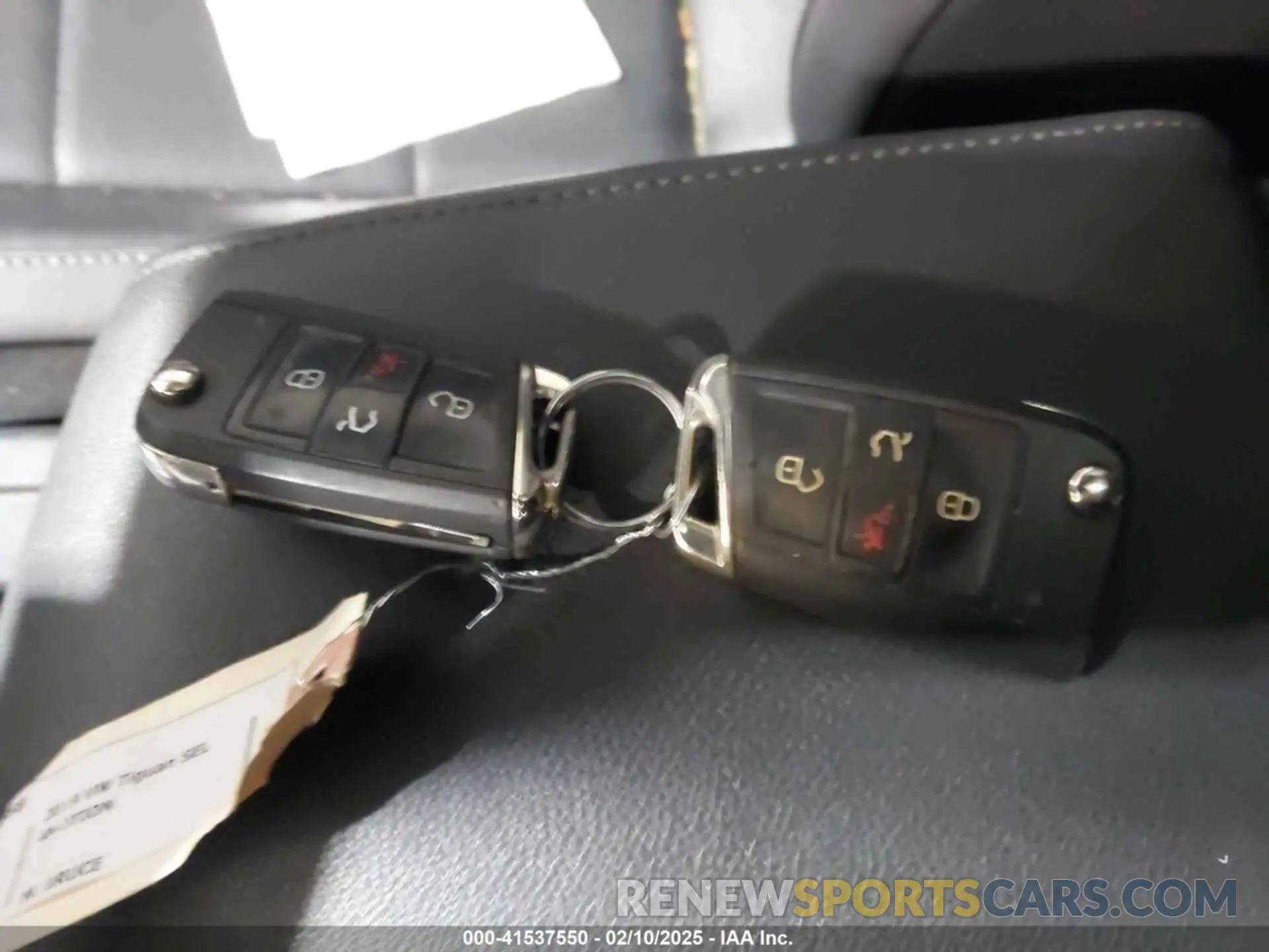 11 Photograph of a damaged car 3VV2B7AX7KM079093 VOLKSWAGEN TIGUAN 2019