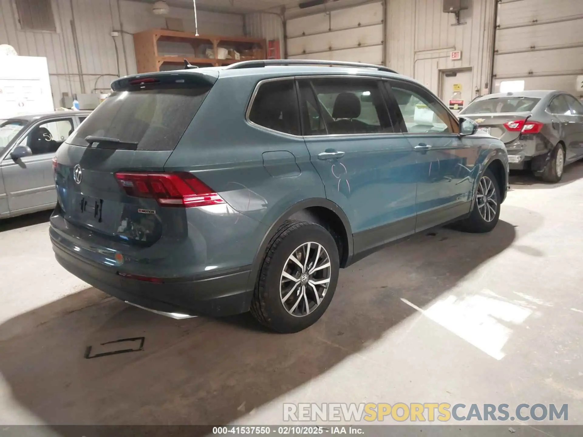 4 Photograph of a damaged car 3VV2B7AX7KM079093 VOLKSWAGEN TIGUAN 2019