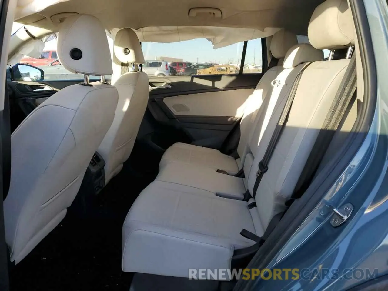 12 Photograph of a damaged car 3VV2B7AX7KM084505 VOLKSWAGEN TIGUAN 2019