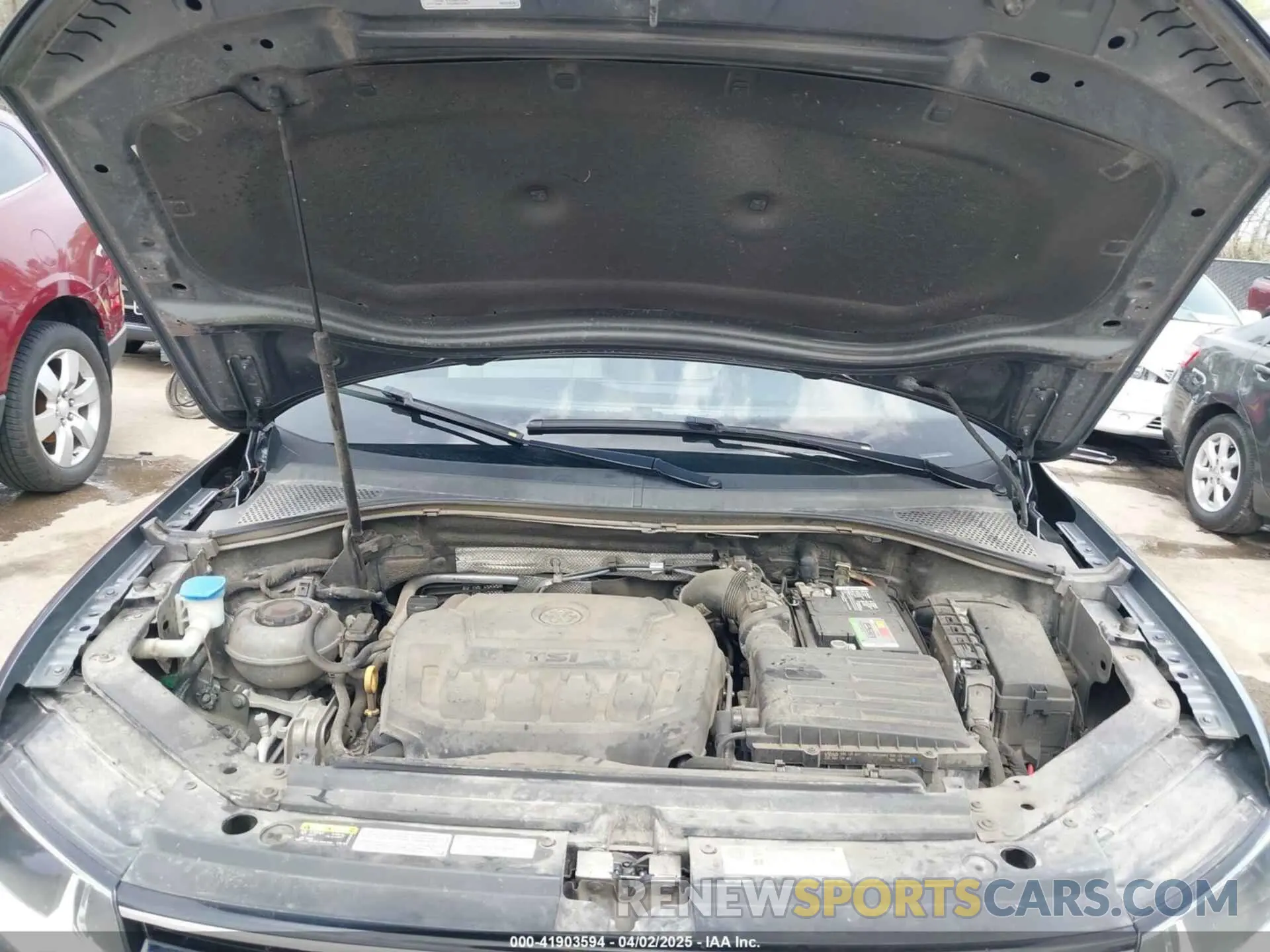 10 Photograph of a damaged car 3VV2B7AX7KM136831 VOLKSWAGEN TIGUAN 2019