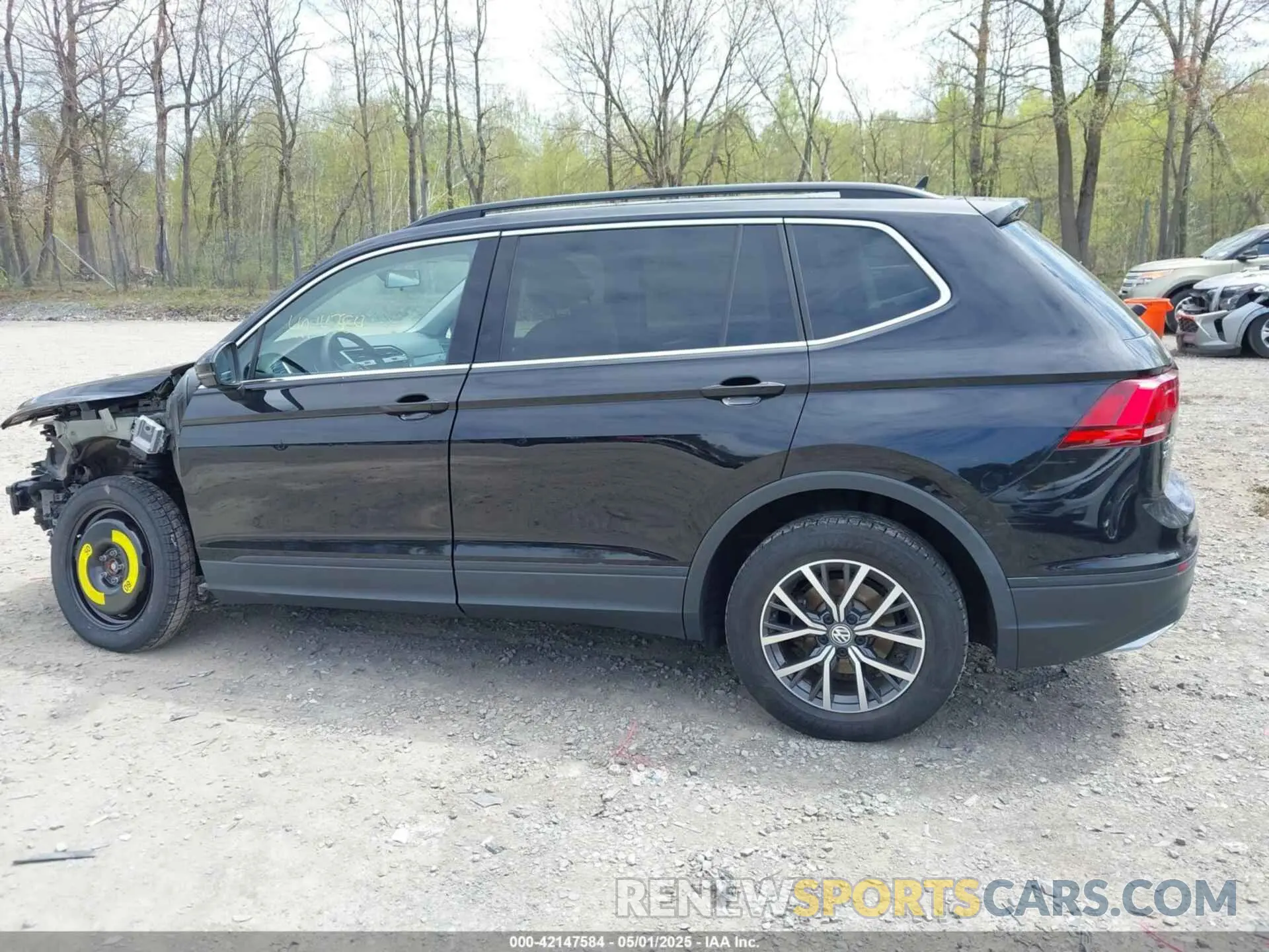 14 Photograph of a damaged car 3VV2B7AX7KM174382 VOLKSWAGEN TIGUAN 2019