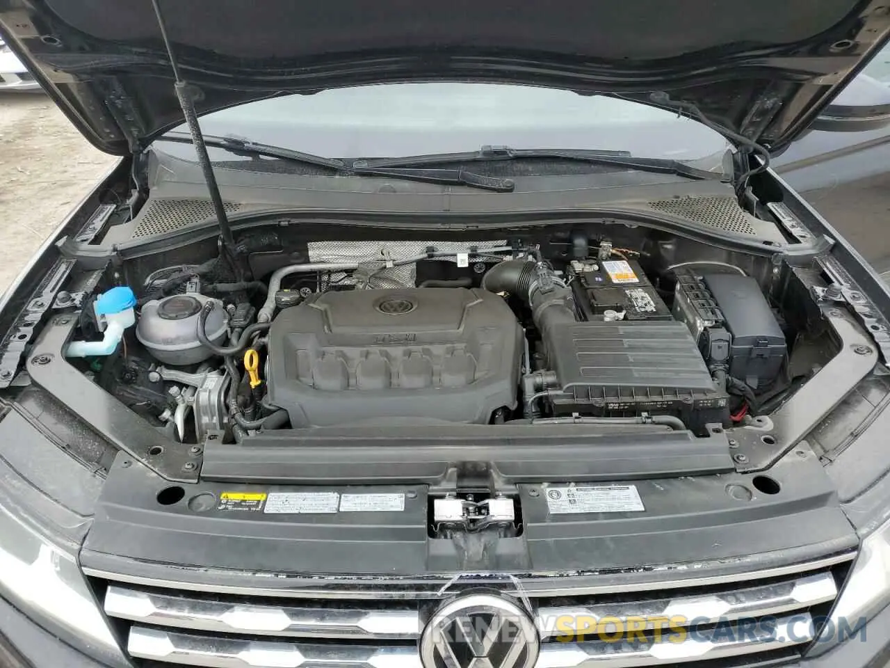 12 Photograph of a damaged car 3VV2B7AX7KM198231 VOLKSWAGEN TIGUAN 2019