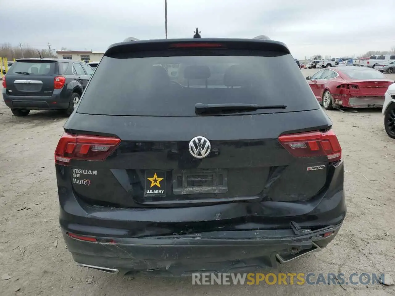 6 Photograph of a damaged car 3VV2B7AX7KM198231 VOLKSWAGEN TIGUAN 2019