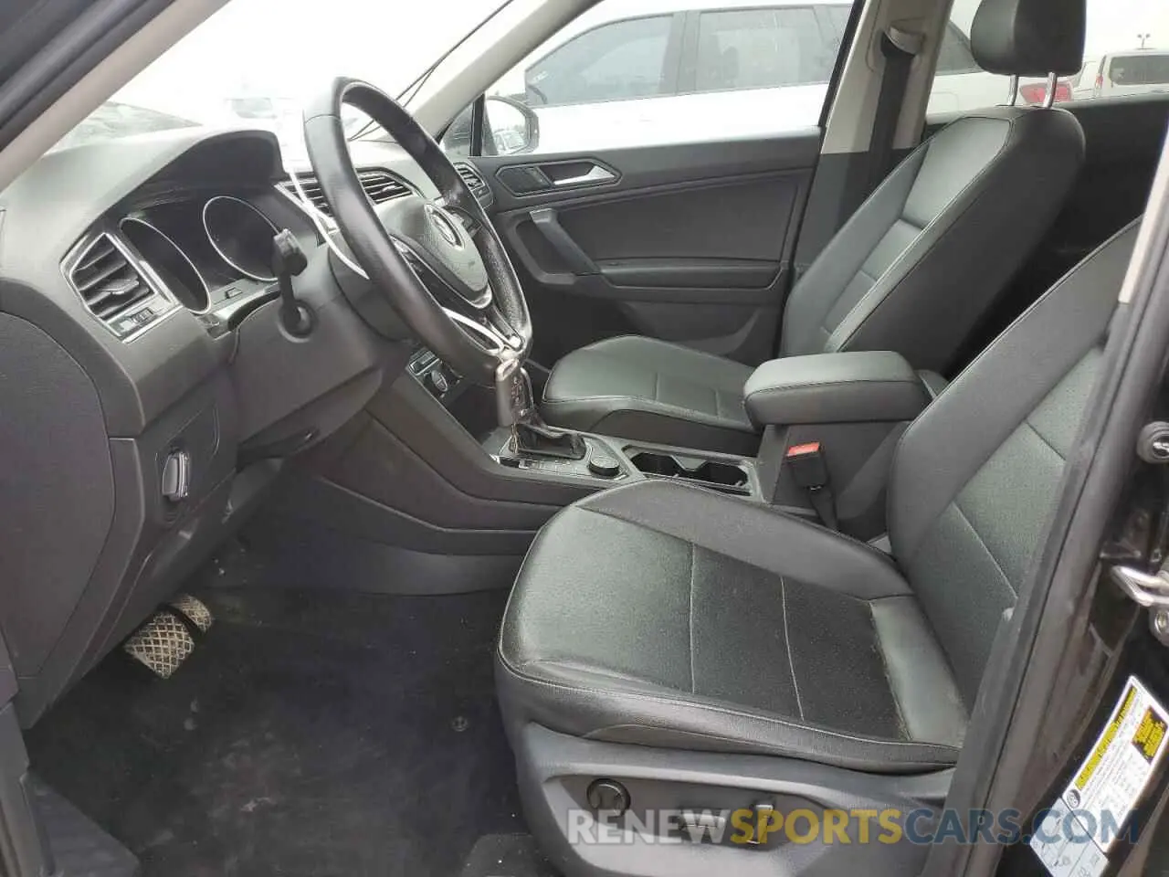 7 Photograph of a damaged car 3VV2B7AX7KM198231 VOLKSWAGEN TIGUAN 2019