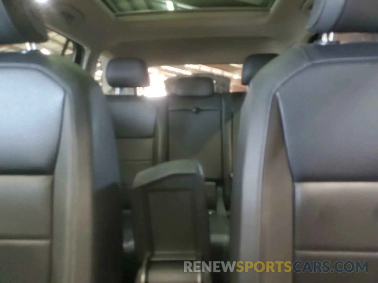 10 Photograph of a damaged car 3VV2B7AX7KM200379 VOLKSWAGEN TIGUAN 2019