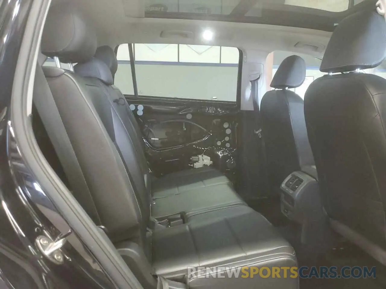 11 Photograph of a damaged car 3VV2B7AX7KM200379 VOLKSWAGEN TIGUAN 2019