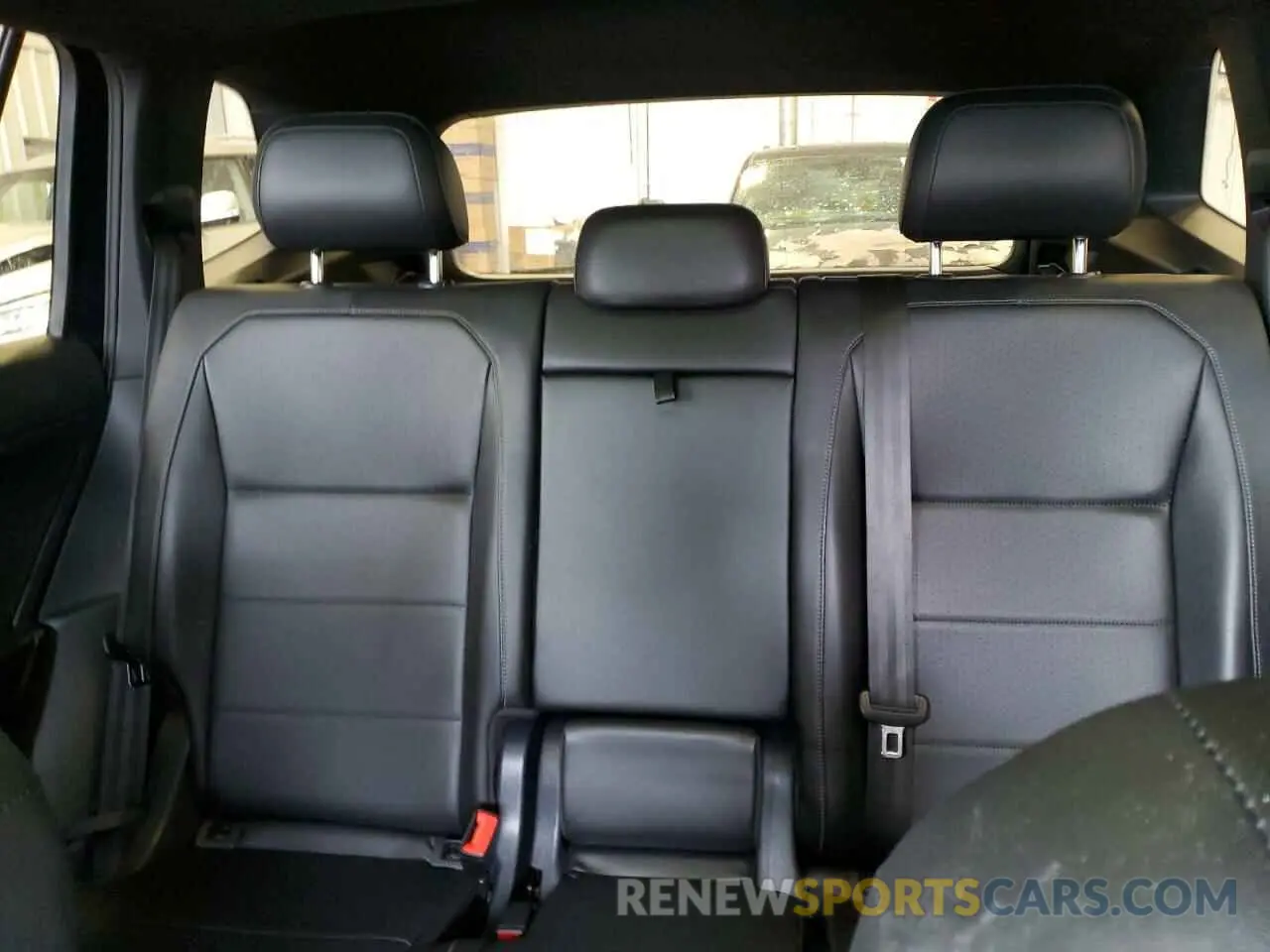 10 Photograph of a damaged car 3VV2B7AX8KM018397 VOLKSWAGEN TIGUAN 2019