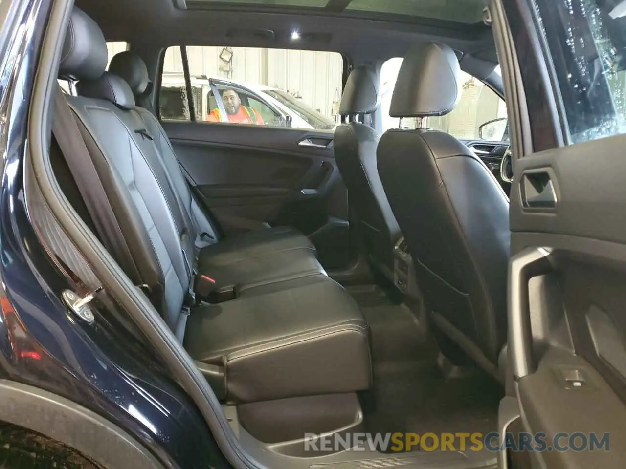 11 Photograph of a damaged car 3VV2B7AX8KM018397 VOLKSWAGEN TIGUAN 2019