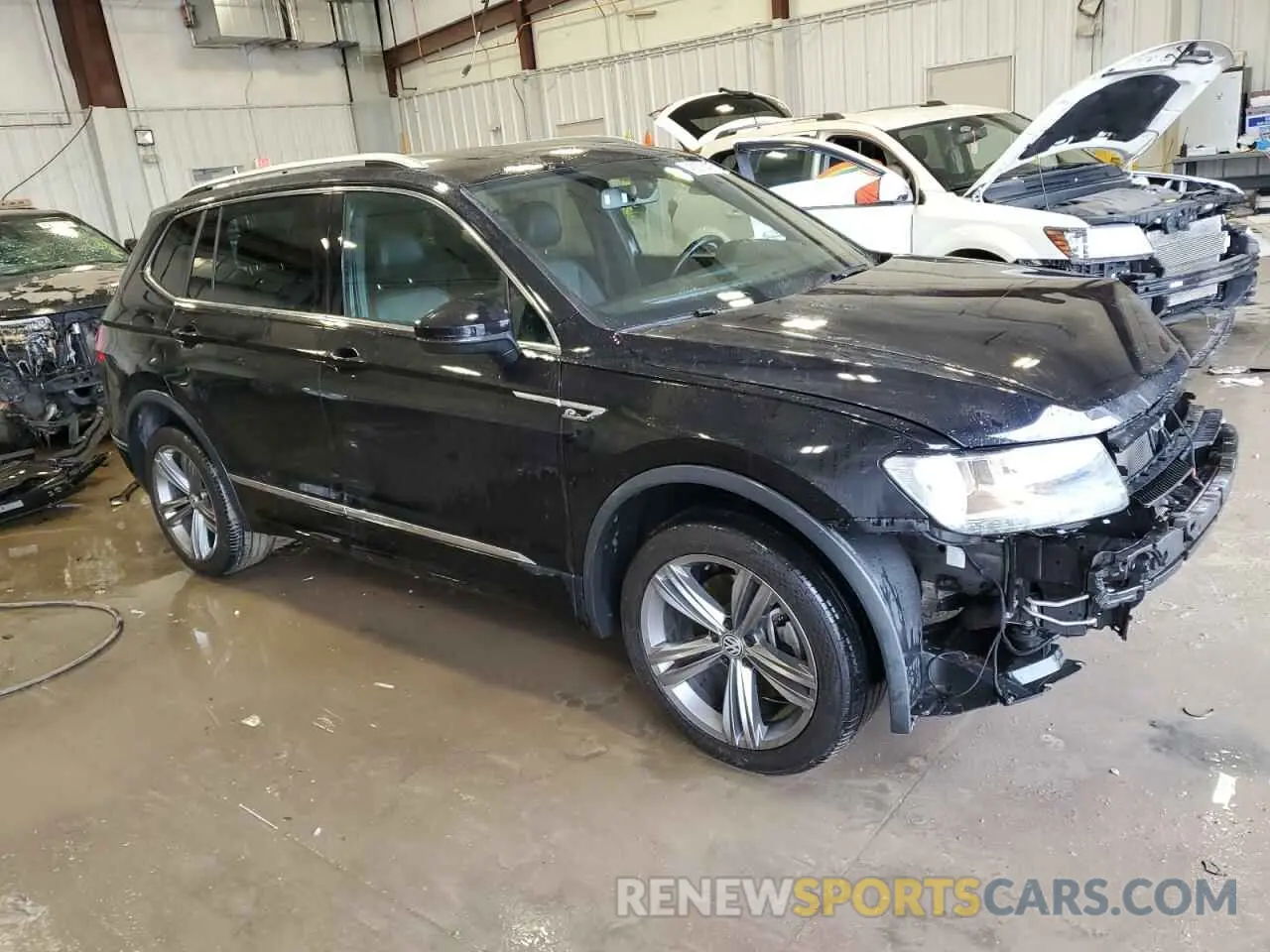 4 Photograph of a damaged car 3VV2B7AX8KM018397 VOLKSWAGEN TIGUAN 2019