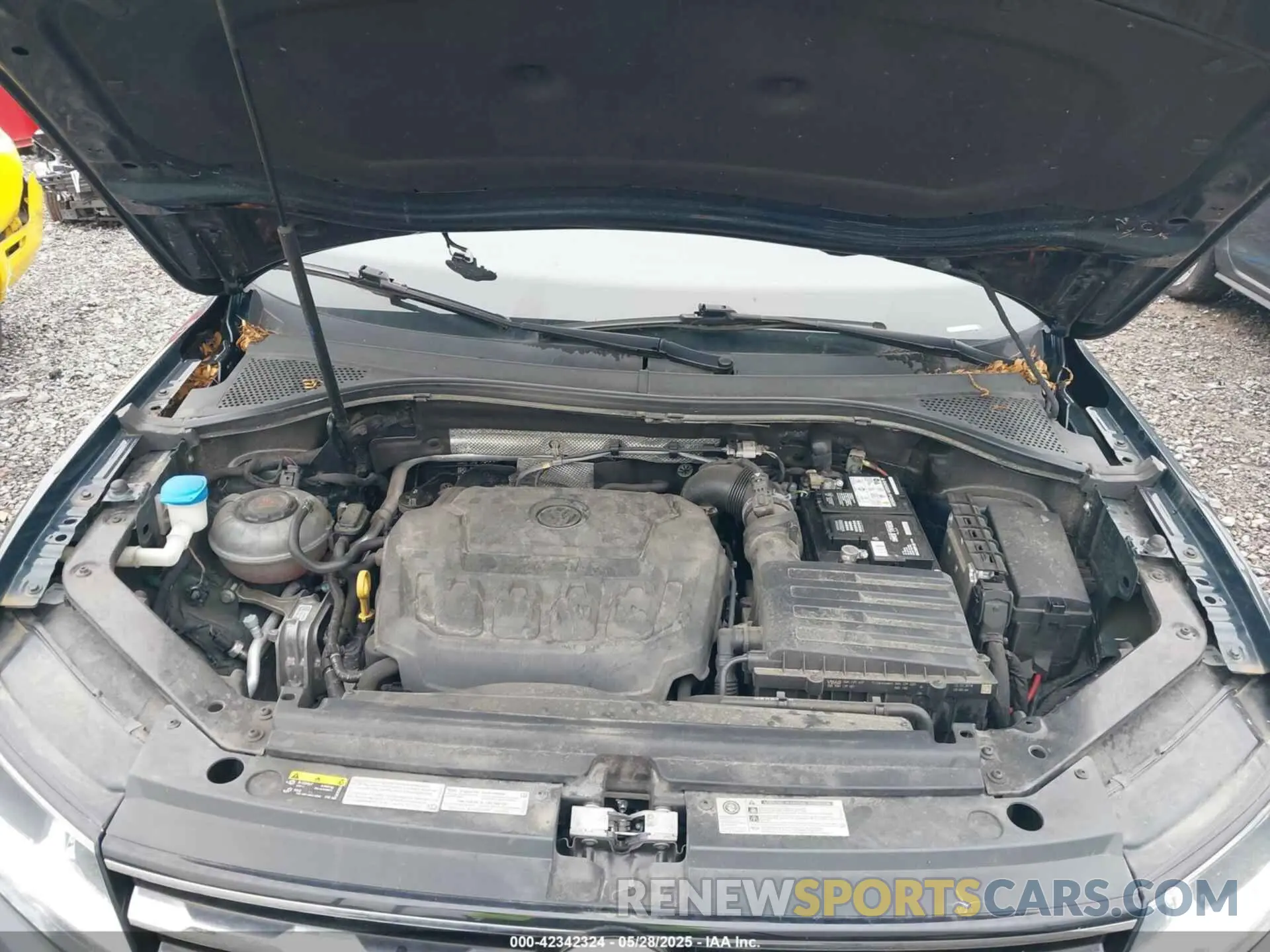 10 Photograph of a damaged car 3VV2B7AX8KM028878 VOLKSWAGEN TIGUAN 2019
