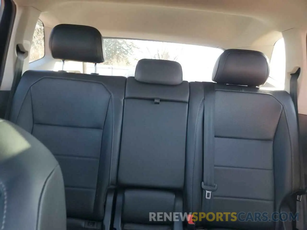 10 Photograph of a damaged car 3VV2B7AX8KM036849 VOLKSWAGEN TIGUAN 2019
