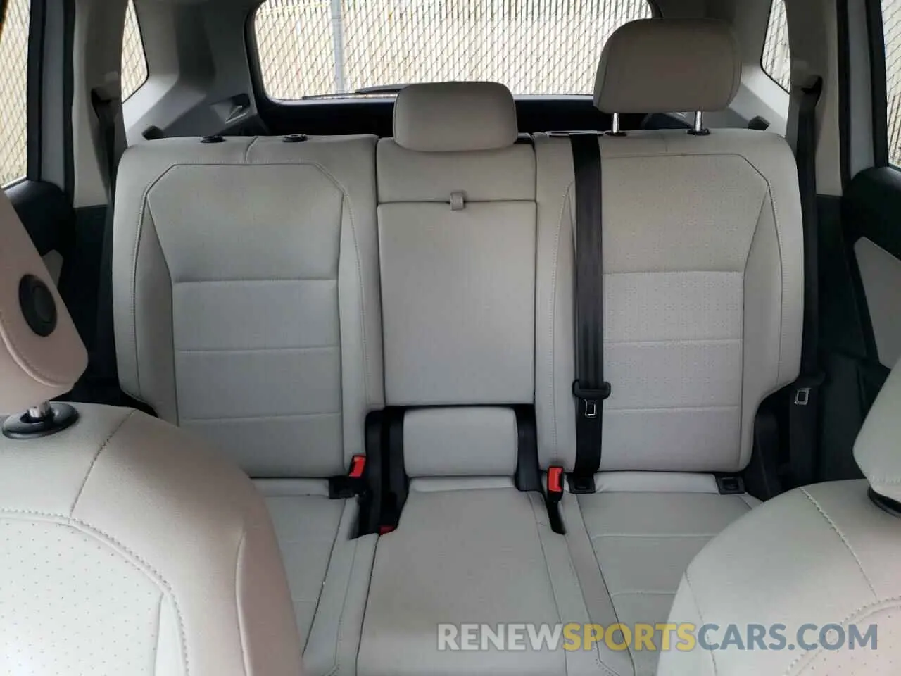 10 Photograph of a damaged car 3VV2B7AX8KM039878 VOLKSWAGEN TIGUAN 2019