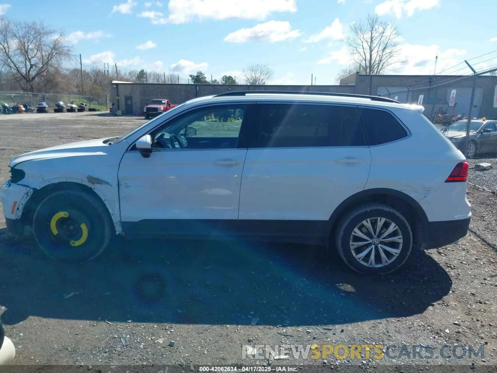 15 Photograph of a damaged car 3VV2B7AX8KM052212 VOLKSWAGEN TIGUAN 2019