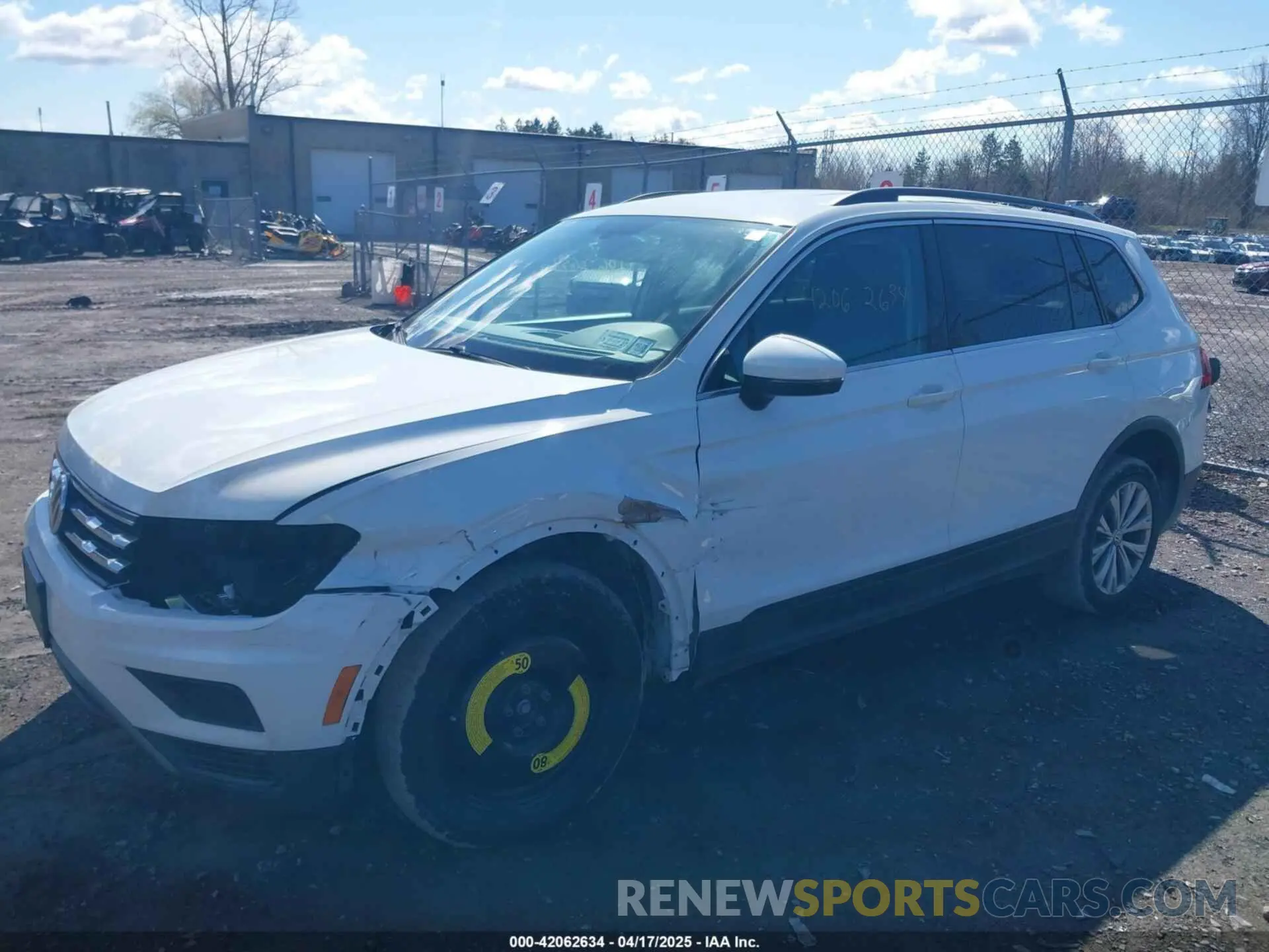2 Photograph of a damaged car 3VV2B7AX8KM052212 VOLKSWAGEN TIGUAN 2019