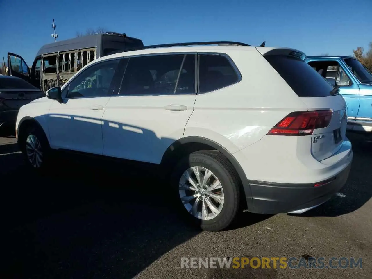 2 Photograph of a damaged car 3VV2B7AX8KM082214 VOLKSWAGEN TIGUAN 2019