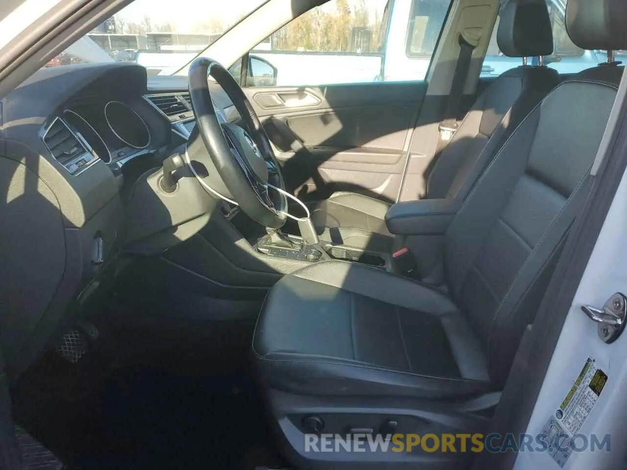7 Photograph of a damaged car 3VV2B7AX8KM082214 VOLKSWAGEN TIGUAN 2019