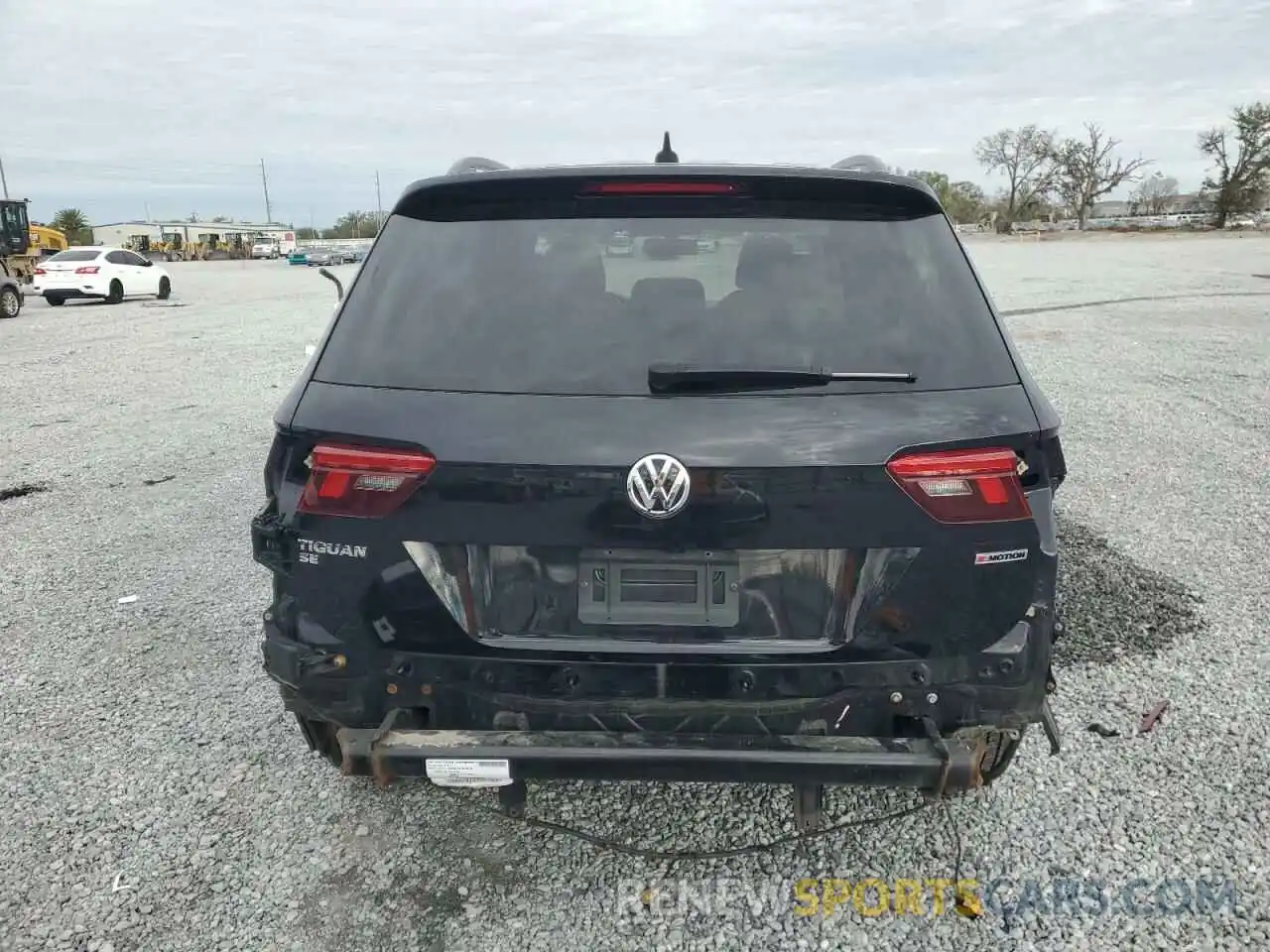 6 Photograph of a damaged car 3VV2B7AX8KM110562 VOLKSWAGEN TIGUAN 2019