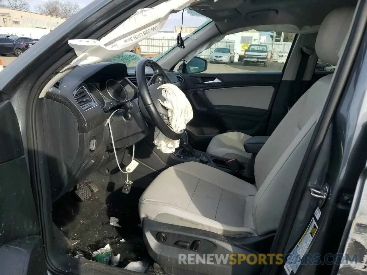 7 Photograph of a damaged car 3VV2B7AX8KM144128 VOLKSWAGEN TIGUAN 2019