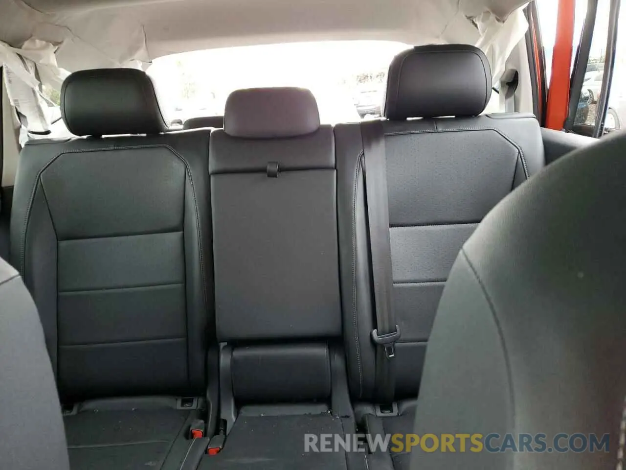 10 Photograph of a damaged car 3VV2B7AX8KM152231 VOLKSWAGEN TIGUAN 2019