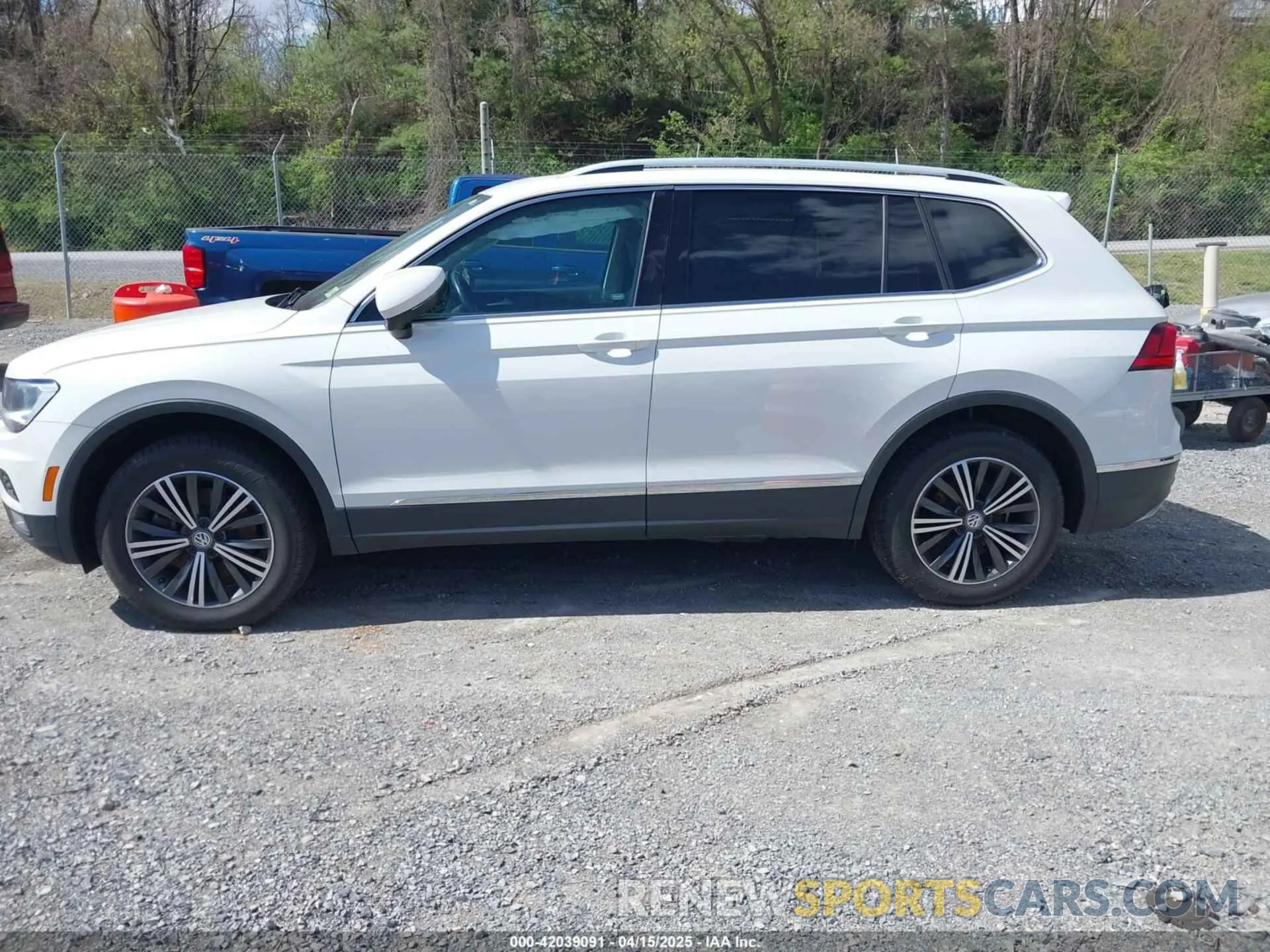 15 Photograph of a damaged car 3VV2B7AX8KM160426 VOLKSWAGEN TIGUAN 2019