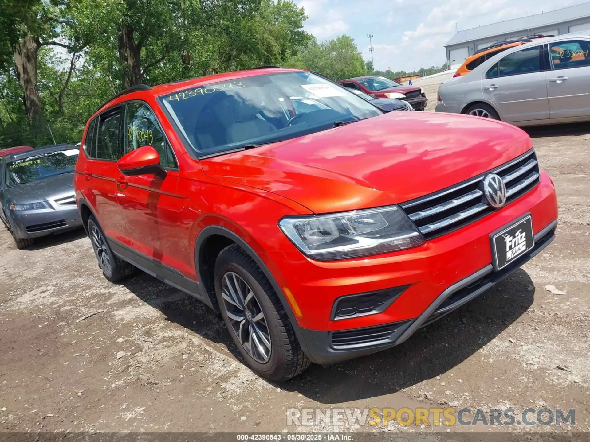 1 Photograph of a damaged car 3VV2B7AX8KM165738 VOLKSWAGEN TIGUAN 2019