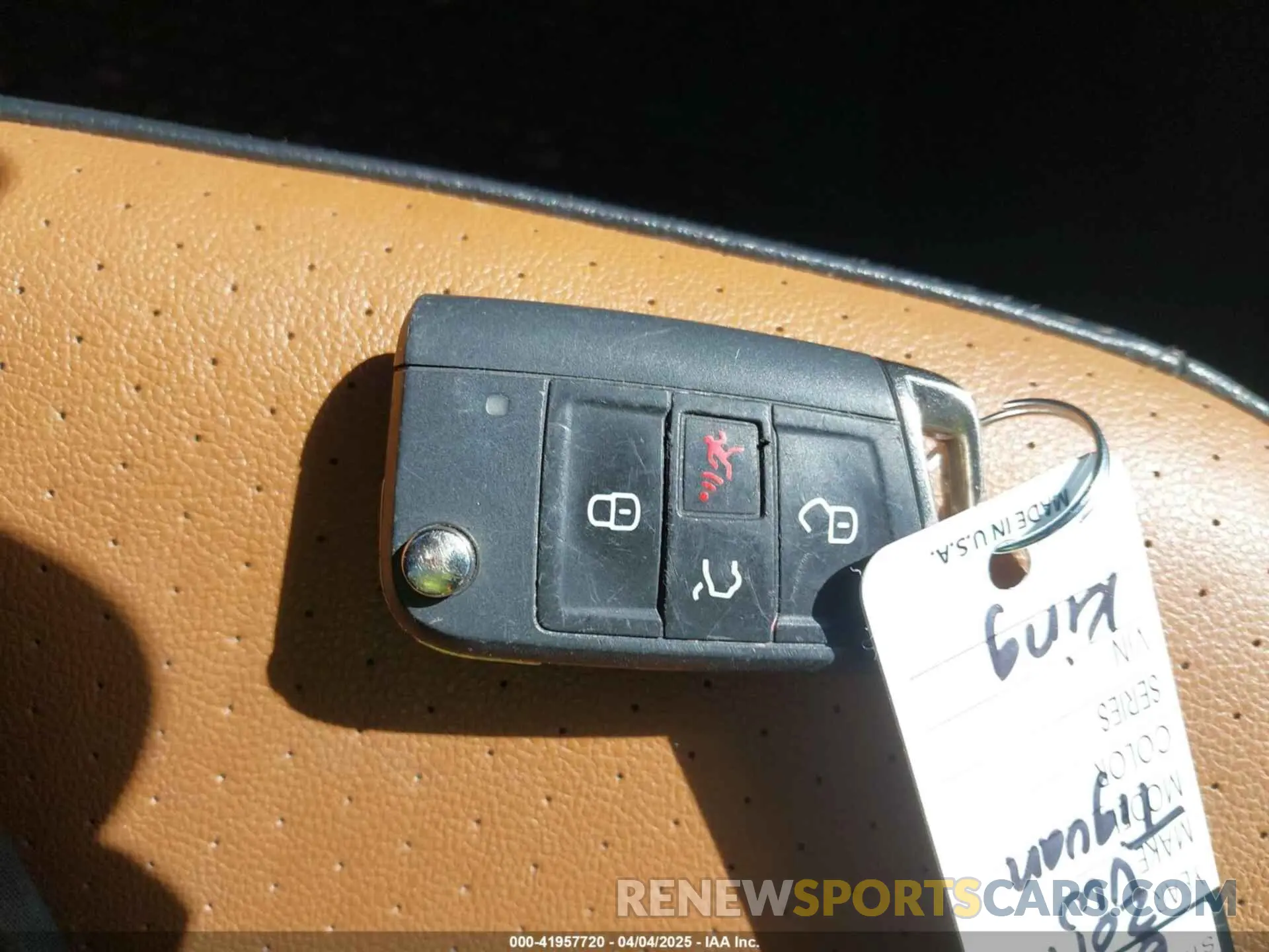 11 Photograph of a damaged car 3VV2B7AX8KM193166 VOLKSWAGEN TIGUAN 2019