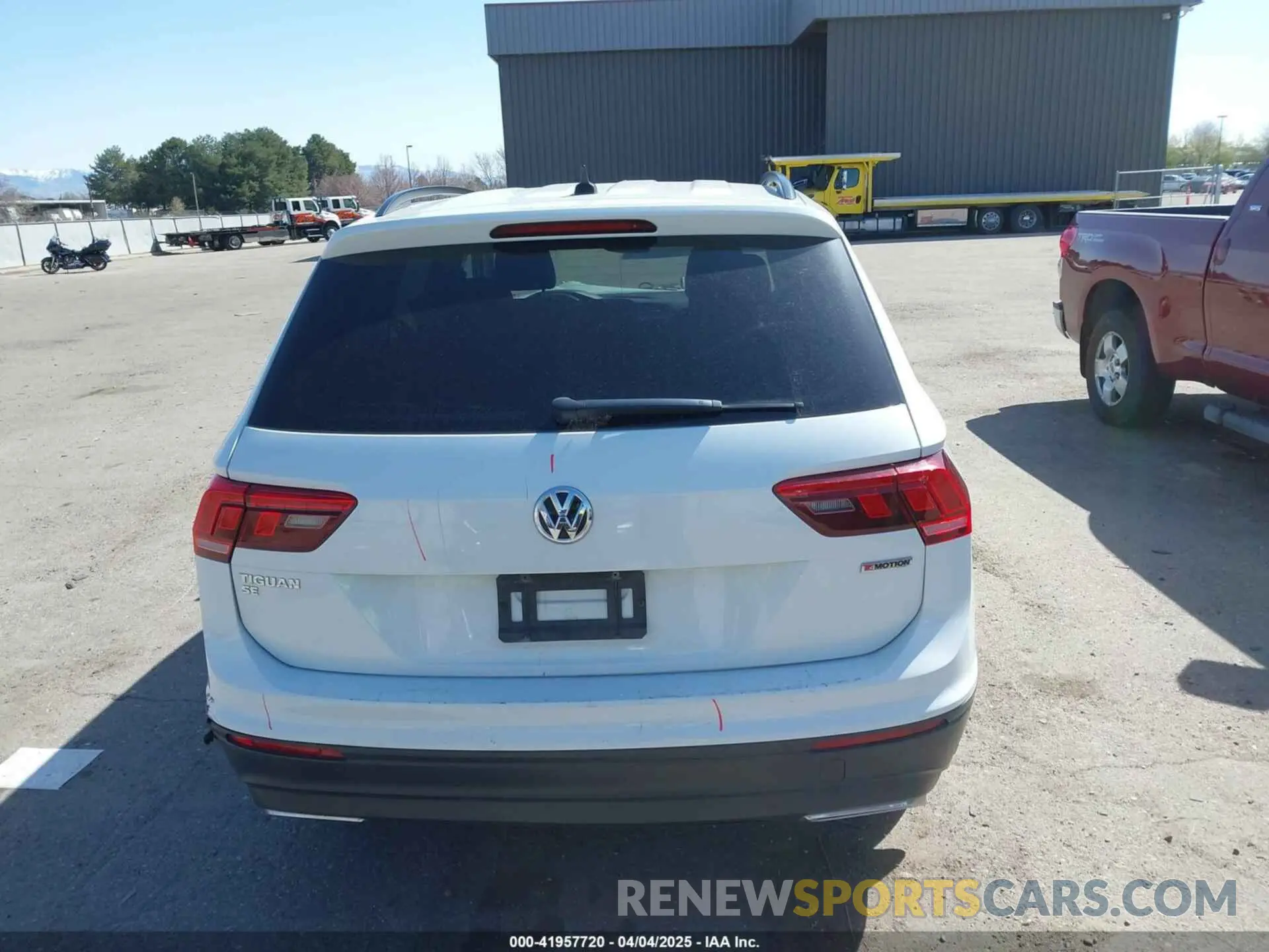 16 Photograph of a damaged car 3VV2B7AX8KM193166 VOLKSWAGEN TIGUAN 2019